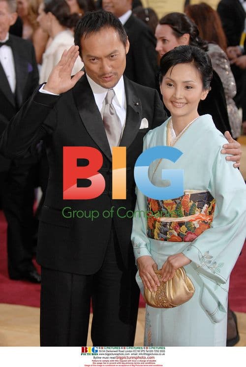 Ken Watanabe and wife at 2007 Oscars