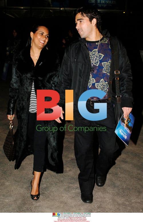 Barcelona players Deco and Edmilson at Cirque de Soleil