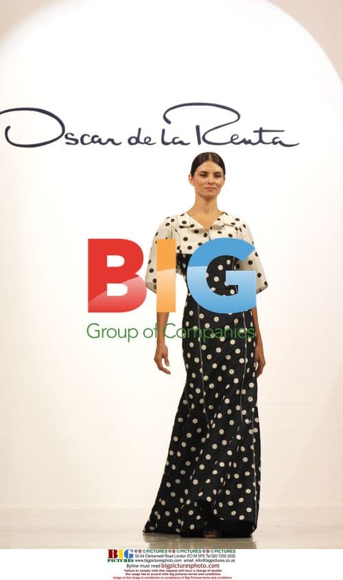 Model on Runway for Oscar de la Renta Fashion Show