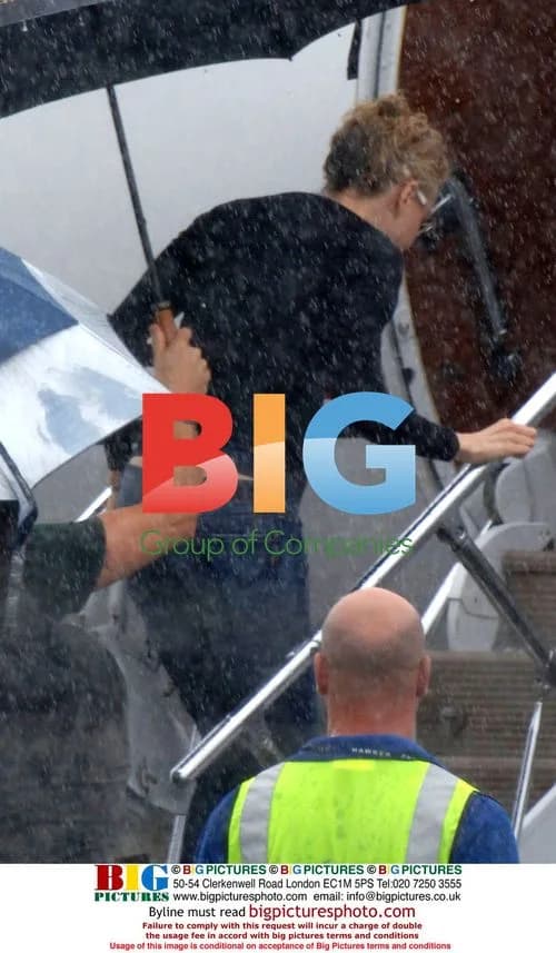 Nicole Kidman and Keith Urban Boarding Private Jet in Sydney