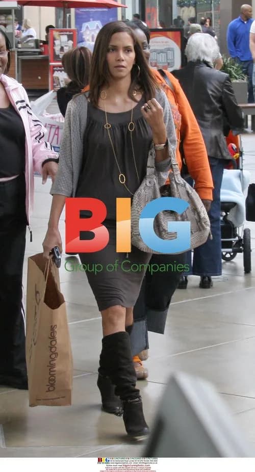 Halle Berry Shopping at Bloomingdale's