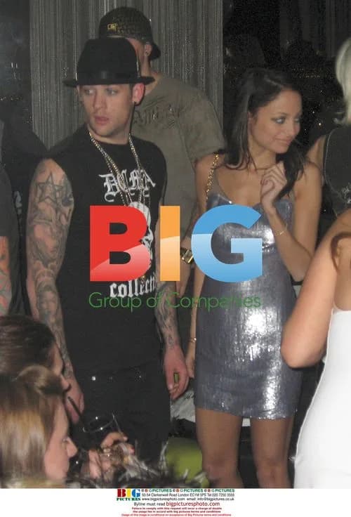 Nicole Richie and Joel Madden Kiss at Ghostbar