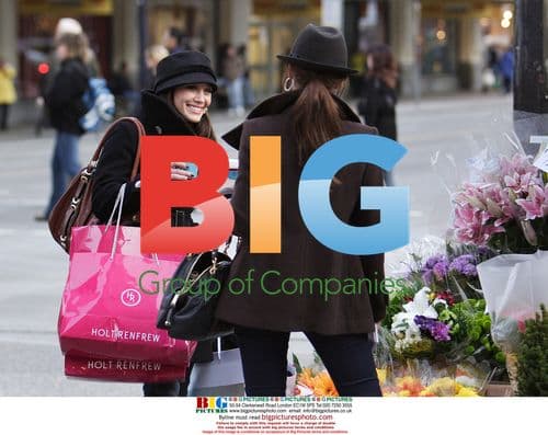 Duff Sisters Stylish in Vancouver