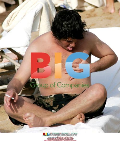 Brandon Davis Soaks Up Sun in Maui