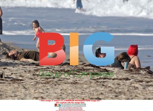 Jonathon Ross in Bond-style shorts