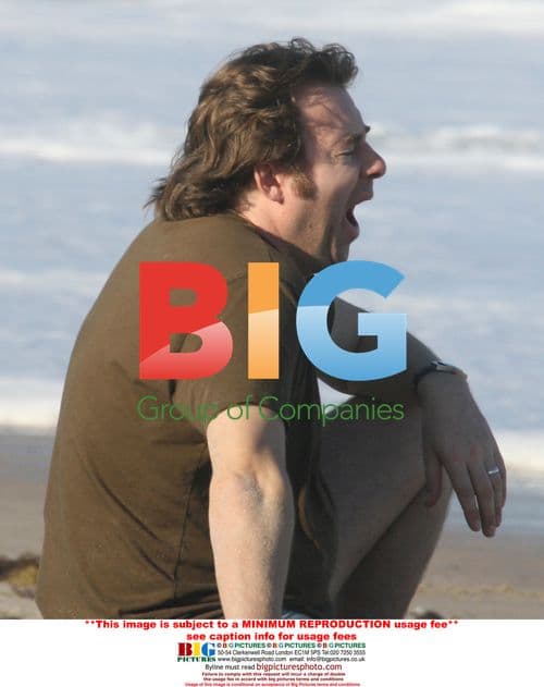 Jonathon Ross in 007 Shorts on Florida Holiday