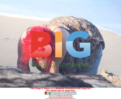 Jonathon Ross in Bond-Style Swim Shorts