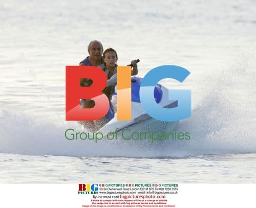 Simon Cowell and Terry Seymour Vacation in Caribbean