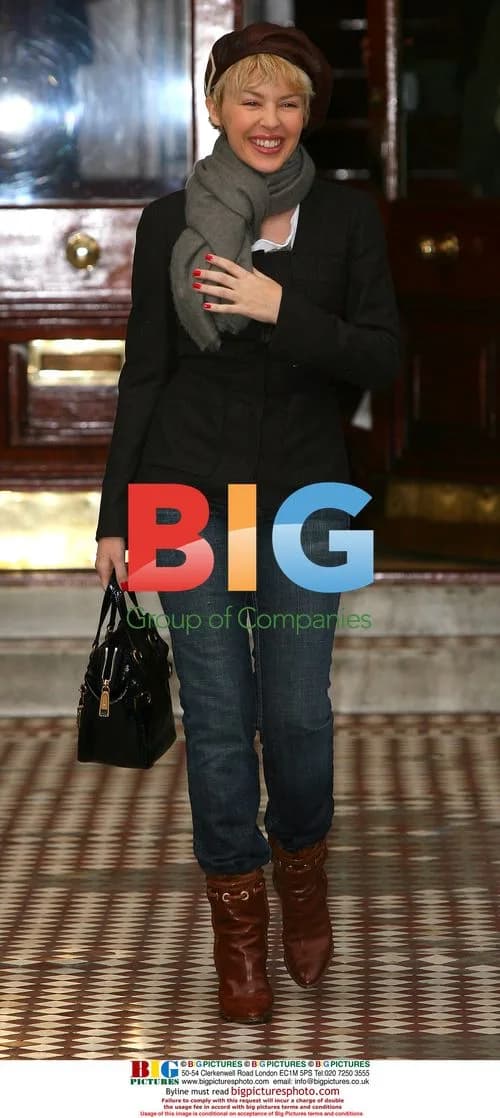 Kylie Minogue Leaving London Home