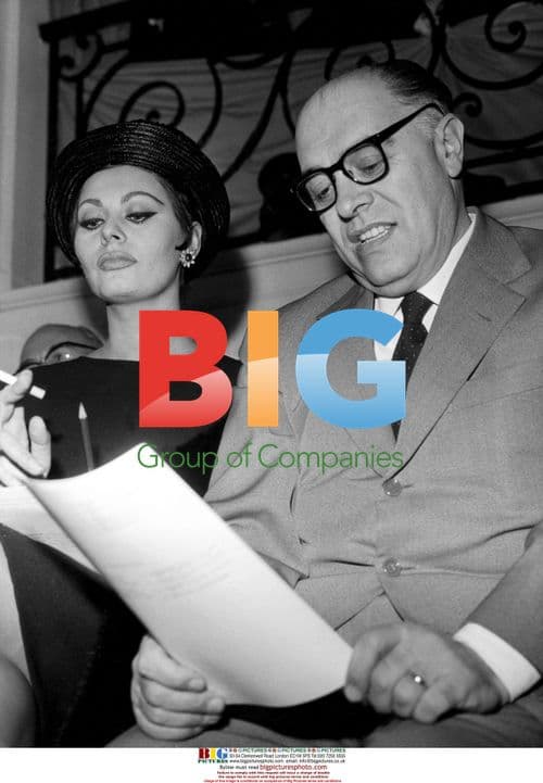 Sofia Loren and Carlo Ponti in Paris