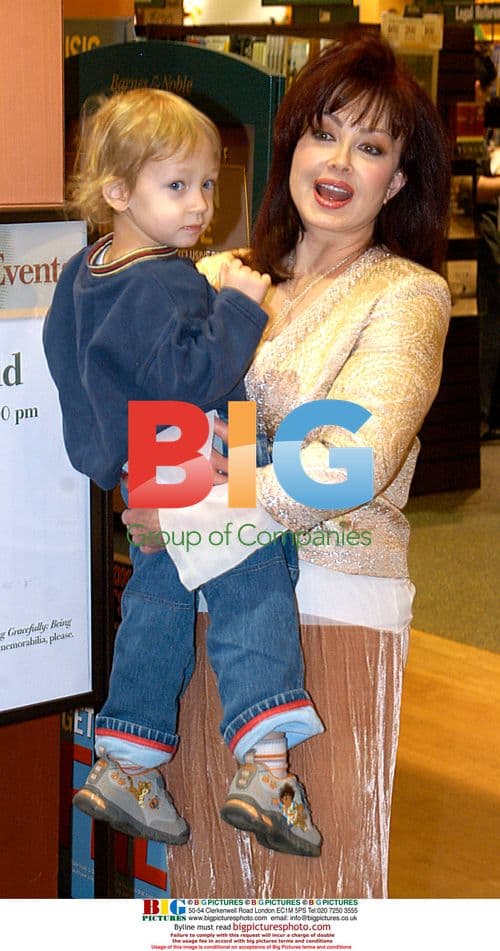 Naomi Judd at Barnes & Noble Book Signing