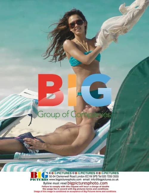 Jessica Alba on Caribbean Vacation with Boyfriend
