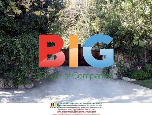 Victoria Beckham House Hunting in Bel-Air