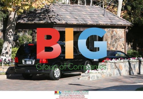 Victoria Beckham House Hunting in Beverly Hills