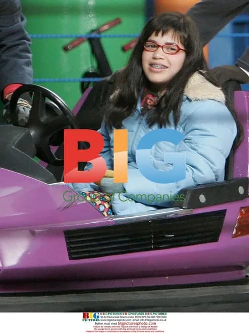 America Ferrera Filming 'Ugly Betty' at Santa Monica Pier