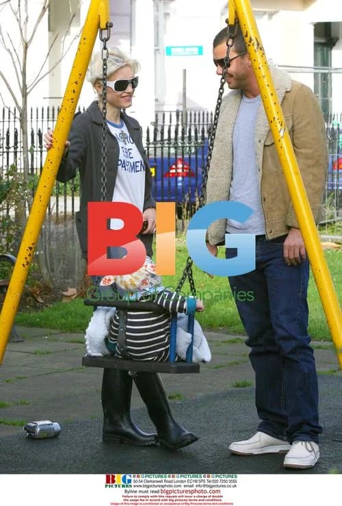 Gwen Stefani with family at park