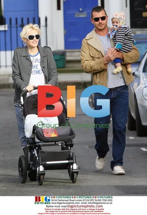 Gwen Stefani and Gavin Rossdale Take Kingston to Park