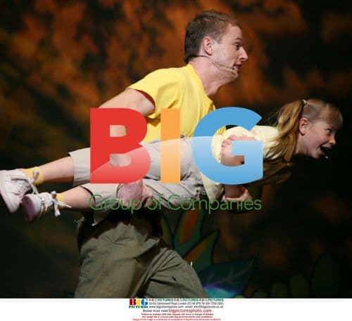 Bindi Irwin performs with the Crocmen