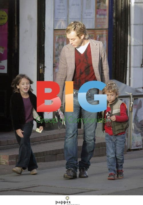 Jude Law Grocery Trip with Kids