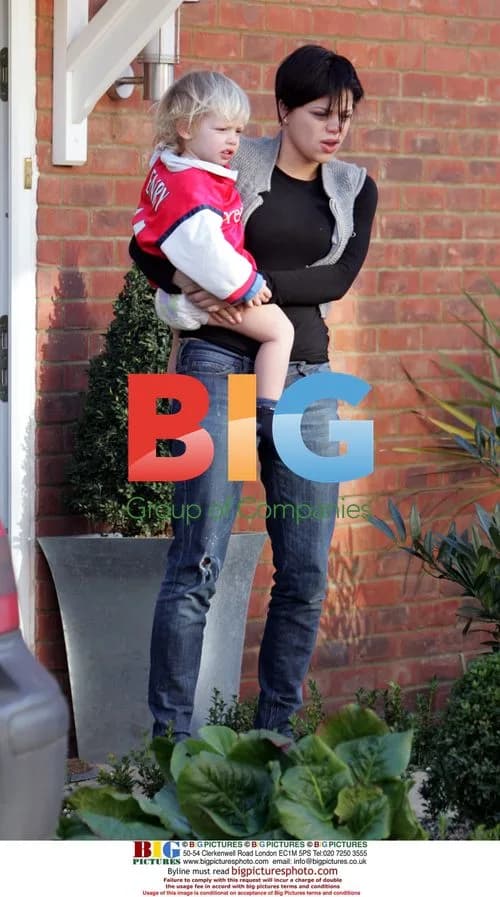 Jade Goody with kids after Big Brother scandal