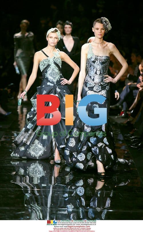 Giorgio Armani Fashion Show - Spring Haute Couture 2007