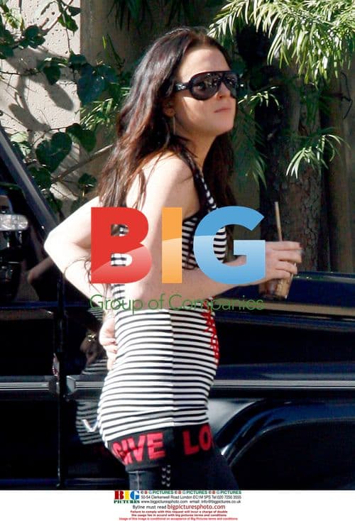 Lindsay Lohan Goes Car Shopping