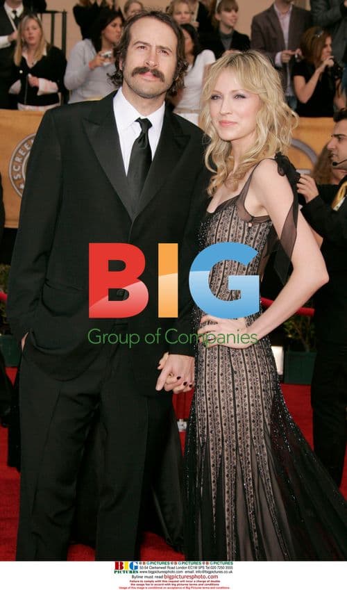 Jason Lee and Beth Riesgraf at SAG Awards 2007