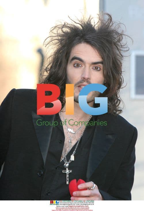 Stars Line Up for Red Nose Day 2007