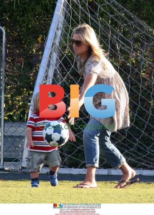 Declan Donnelly Plays Soccer with Robbie Williams Team