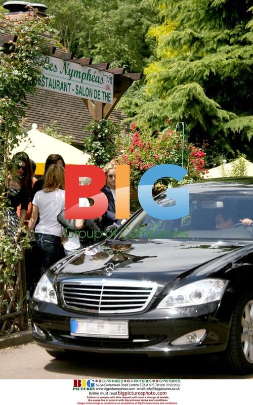 Kate Hudson and Ron Burkle visit Monet's Museum