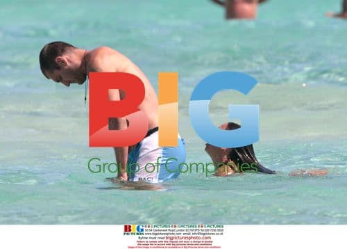 Cristian Vieri and Melissa Satta on Beach