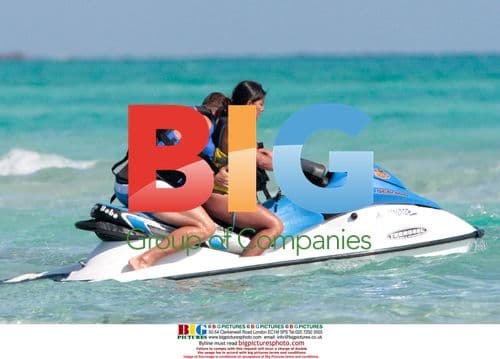 Cristian Vieri and Melissa Satta on Beach