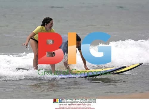 Ben Affleck and Jennifer Garner Surf in Hawaii