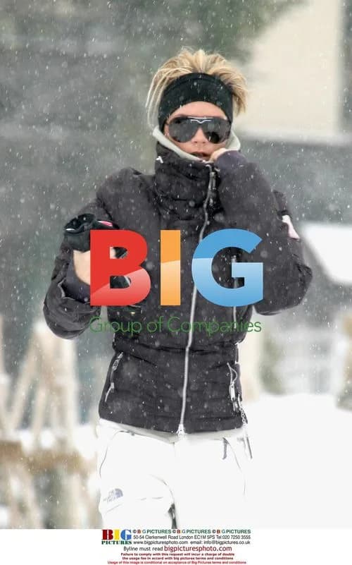 Victoria Beckham Skis in Courchevl
