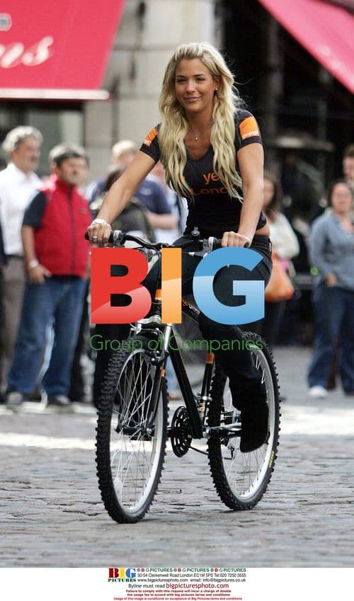 Gemma Atkinson & Olympic Cyclists Give Away Bikes