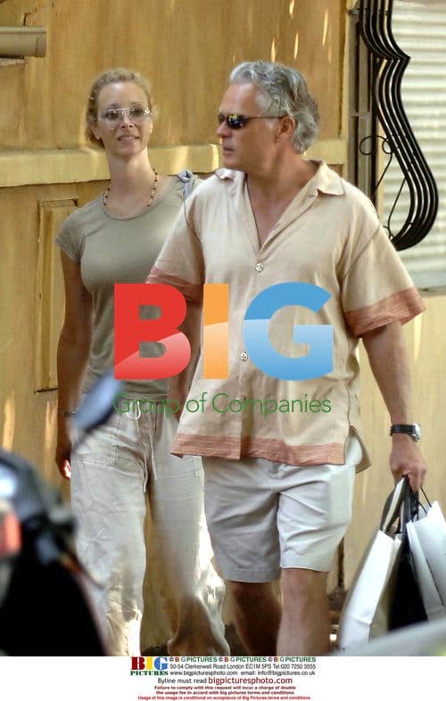 Lisa Kudrow and husband Michel Stern shopping in Saint-Tropez