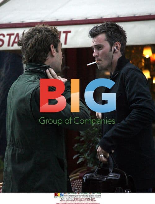 Jude Law chats with friends, steals kiss