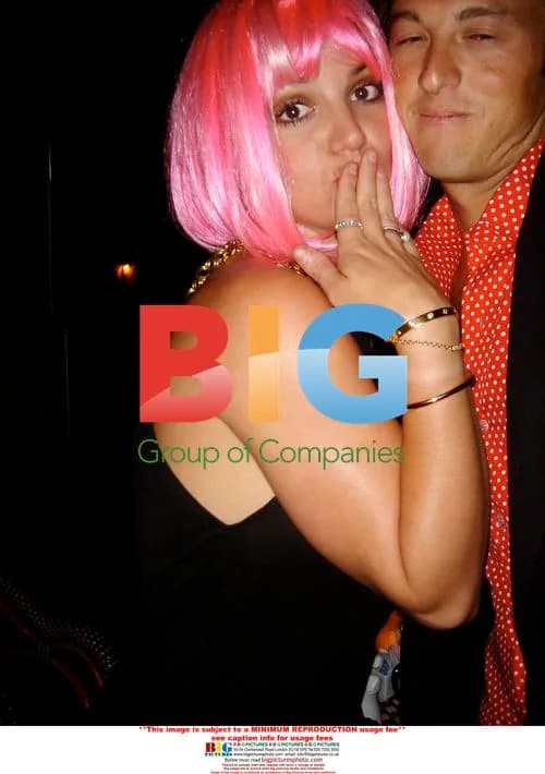 Britney Spears in Hot Pink Wig