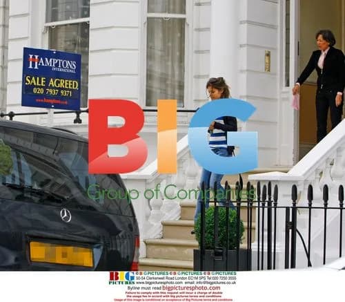 Joe Cole's Girlfriend Carly Zucker Viewing Home