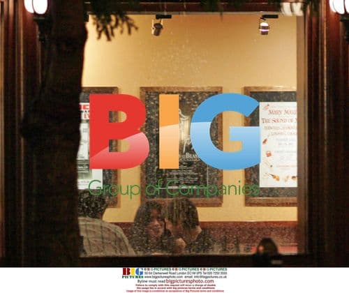 Tom Cruise and Sofia Vergara spotted at deli