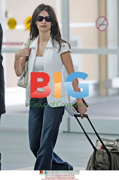 Penelope Cruz Leaves Vancouver Set