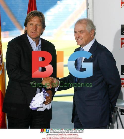 Bernd Schuster and Ramon Calderon at Real Madrid press conference