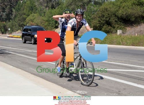 Jerry O'Connell and Rebecca Romijn Bike Ride