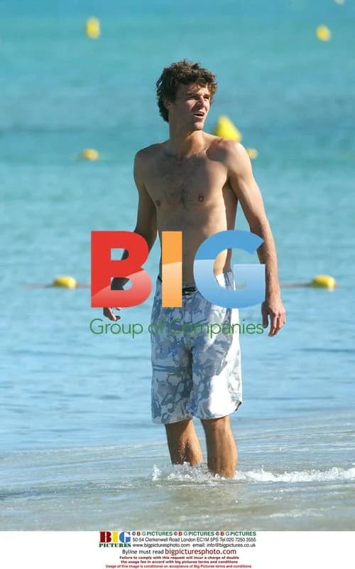 Gustavo Kuerten Relaxing in St. Tropez