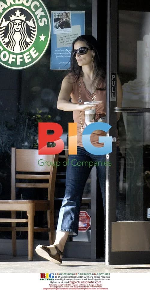 Demi Moore and Tallulah Grab Coffee