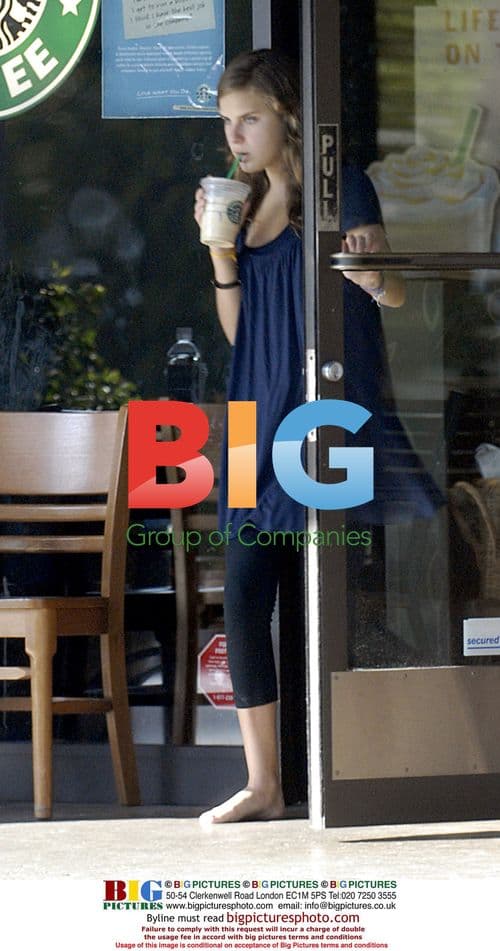 Demi Moore and Tallulah Grab Coffee