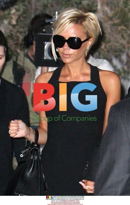 The Beckhams Arrive in LA to Media Frenzy