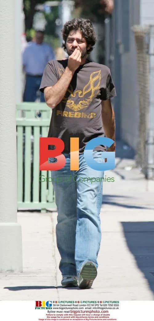 Adrian Grenier Picks Teeth After Lunch