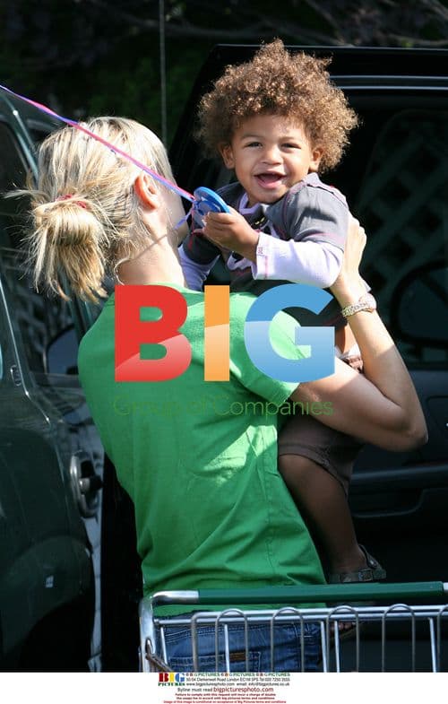 Heidi Klum Spotted Shopping in LA