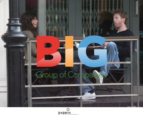 Jayne Middlemiss spotted on cozy lunch date